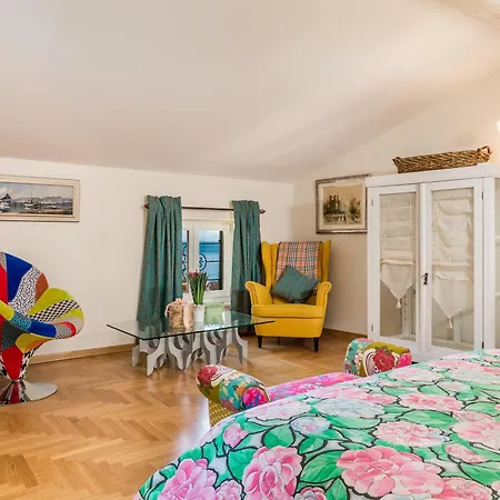 Charmante Vilma In Holiday home Opatija